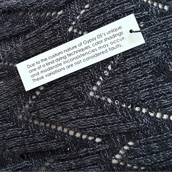 ❗️CLOSING SALE NWT Gypsy 05 Grey & Black Knitted Front Cut Out Back Top S - Picture 13 of 13